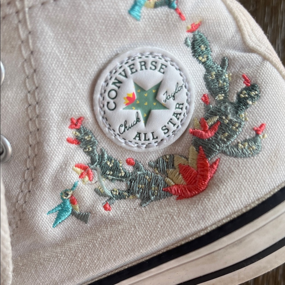 Converse White High-Top Kids Sneakers with Pink Lining and Cactus Embroidery - Picture 2 of 5